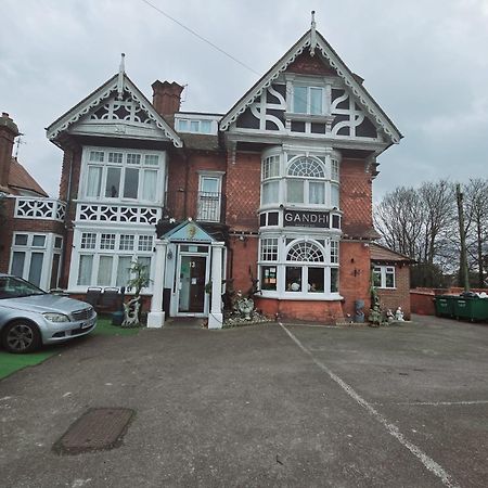 Kingswood Hotel Maidenhead Bagian luar foto