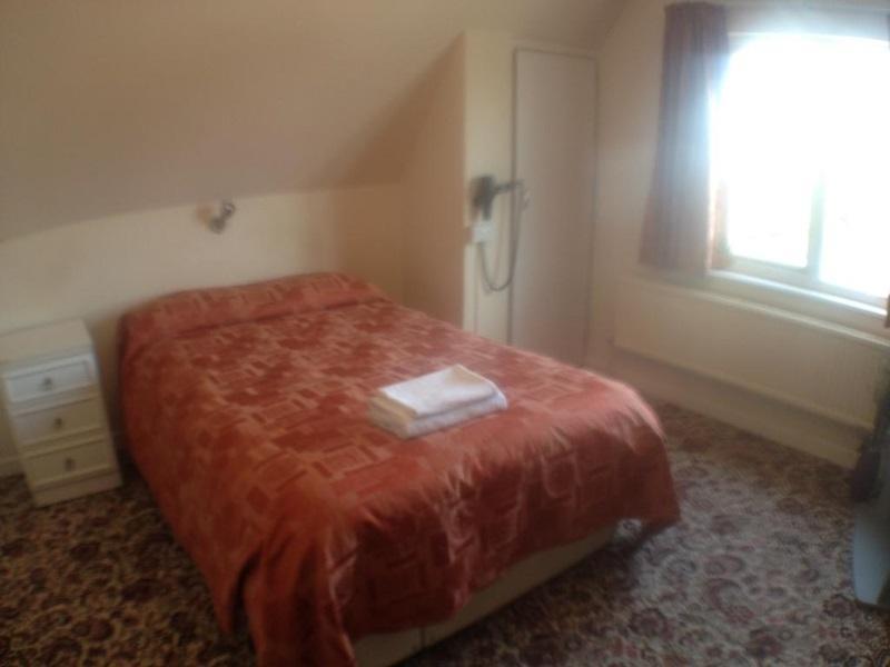 Kingswood Hotel Maidenhead Bagian luar foto